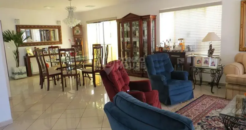 Casa à venda planalto paulista 4 dormitórios, 5 vagas, a 1,1 km do metrô aacd