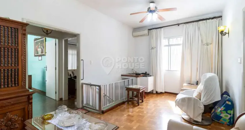 Casa térrea à venda bairro Jardim Saúde com 4 dormitórios, 2 banheiros e 4 vagas