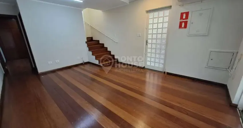 Casa à Venda em Moema, 3 Dormitórios, 2 Vagas, Em Ótimo Estado de Conservação.