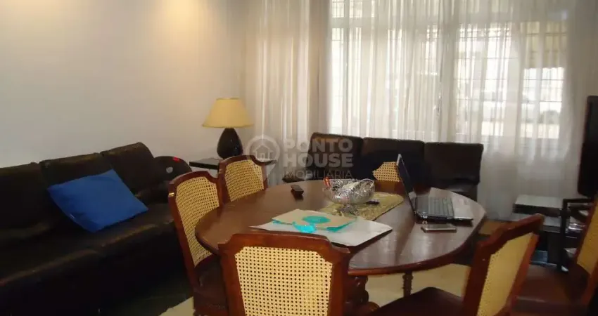 Casa à Venda no bairro Planalto Paulista, 3 Dormitórios, 5 Vagas e Piscina