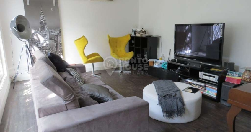 Casa à Venda no bairro Planalto Paulista 3 Dormitórios, 2 Vagas, Junto à Moema
