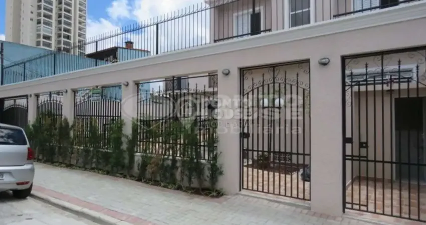 Casa em condomínio fechado bairro Sacomã 3 dorm 1 suite 4 vagas e deposto na garagem