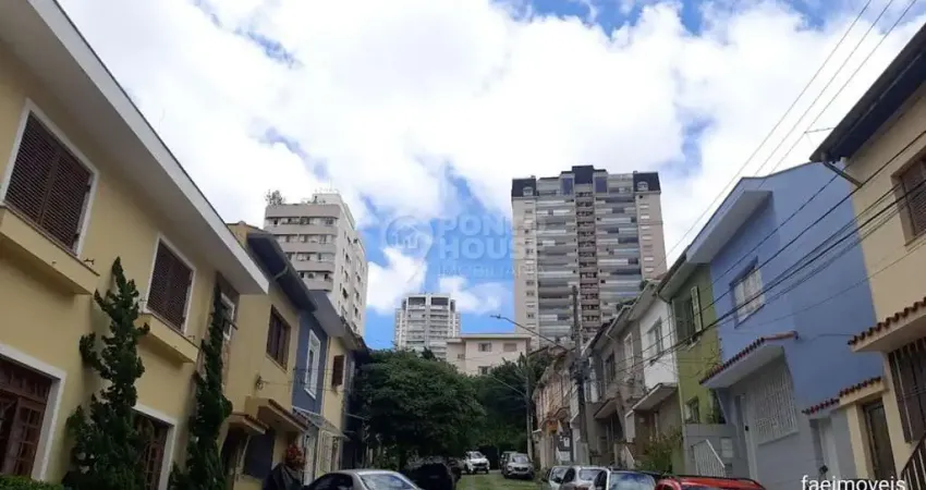 Casa de vila à venda no bairro Vila Mariana de 2 dormitórios, 1 suite e 1 vaga