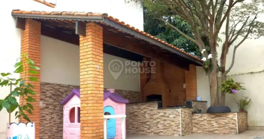 Casa Assobradada de 229m² com 3 dormitórios , 1 suite , churrasqueira , quintal