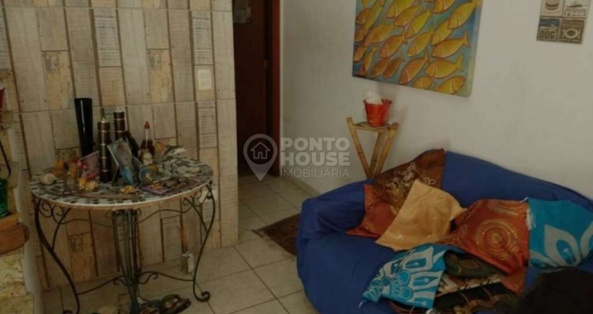 Sobrado à venda no bairro Vila Gumercindo com 3 dormitórios, 1 suíte e 2 vagas
