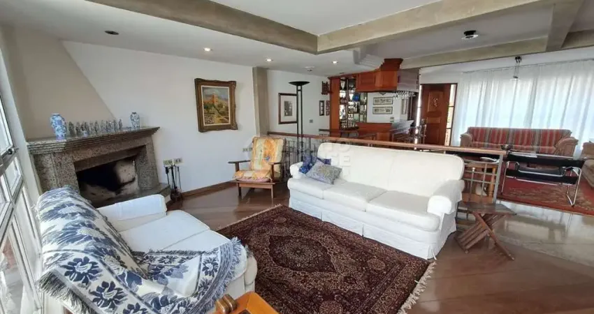 Casa à Venda em Mirandópolis, 4 Dormitórios (2 Suítes), 4 Vagas, Oportunidade
