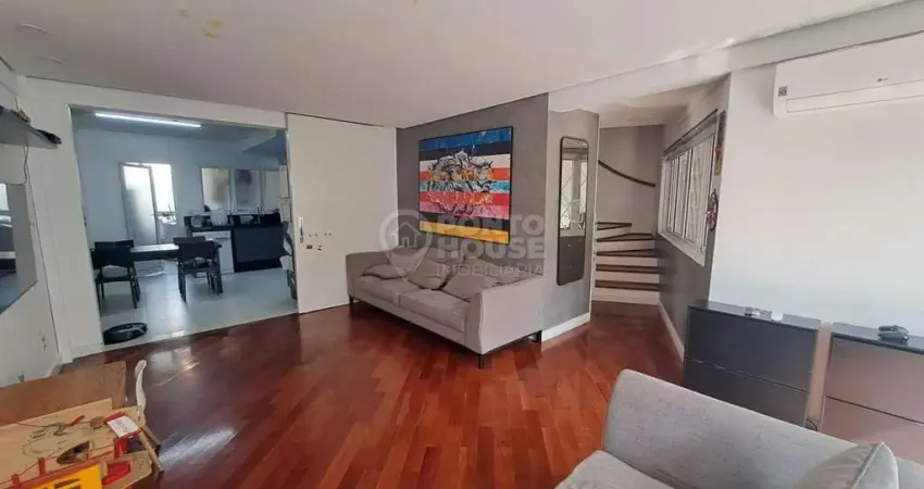 Casa à Venda no bairro Aclimação, 3 Dormitórios, 2 Vagas, Próxima Ao Parque