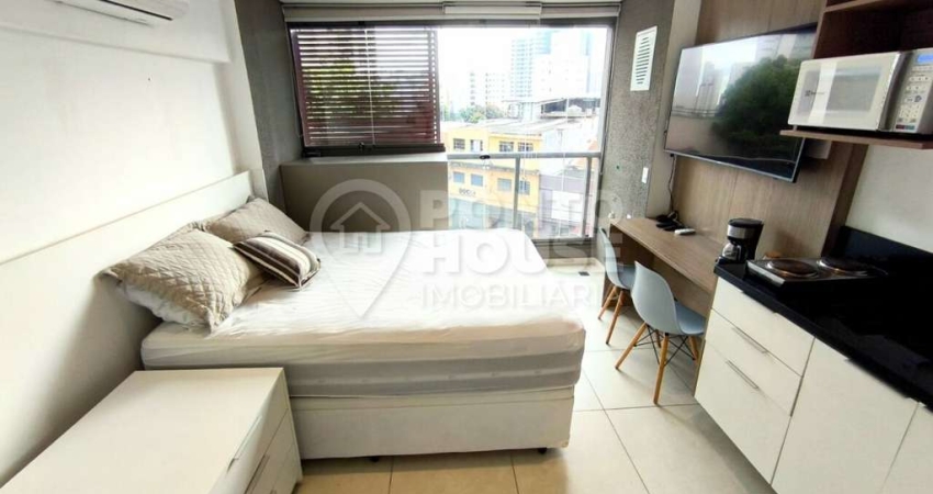 Studio mobiliado para locação de 23,80m², 1 dormitório, terraço e 1 banheiro
