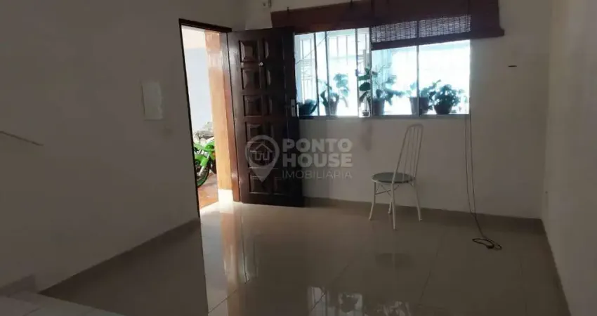 Sobrado à venda bairro São Judas, 3 dormitórios, 1 suíte, 2 vagas