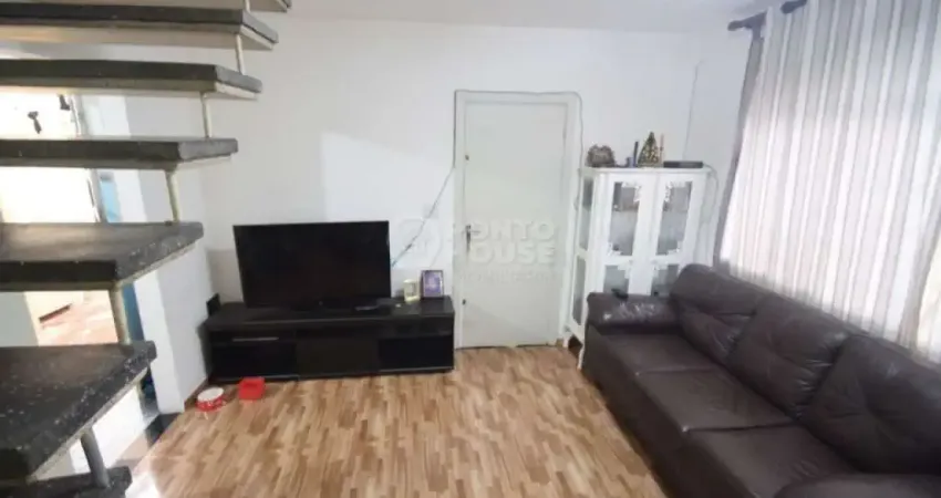 Sobrado à venda no bairro Saúde de 90m², 3 dormitórios, 2 banheiros e 1 vaga