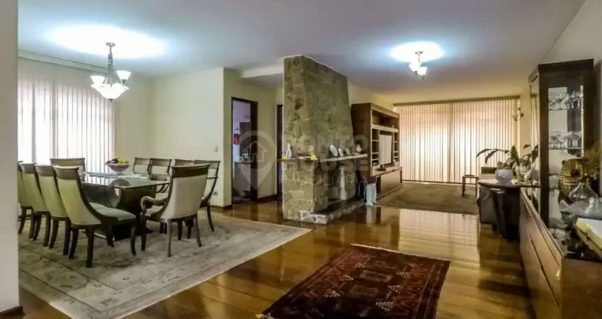 Casa à venda Jardim da Saúde, 4 dormitórios 10 vagas, quintal