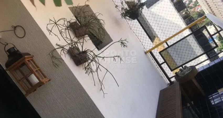 Apartamento à venda, no bairro Vila Gumercindo, 3 quartos, 1 suíte, 3 vagas.