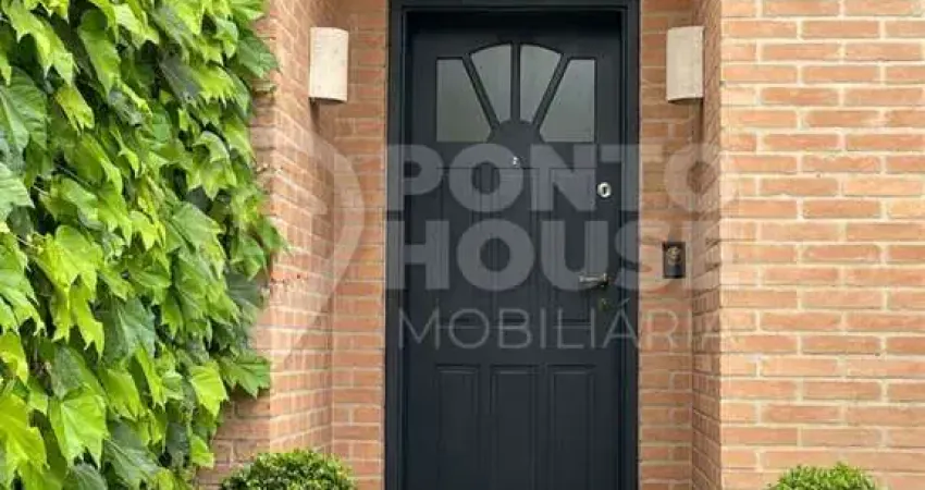 Casa de vila à venda no Planalto Paulista, 3 suítes, 4 vagas, bem localizada