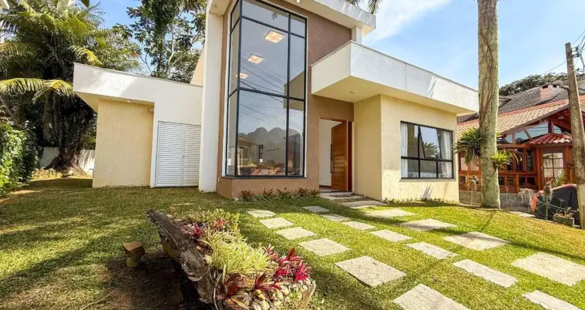 Oportunidade: casa em condomínio fechado em vargem grande, teresópolis-rj - 3 quartos, 3 suítes, 131m², 1 vaga de garagem