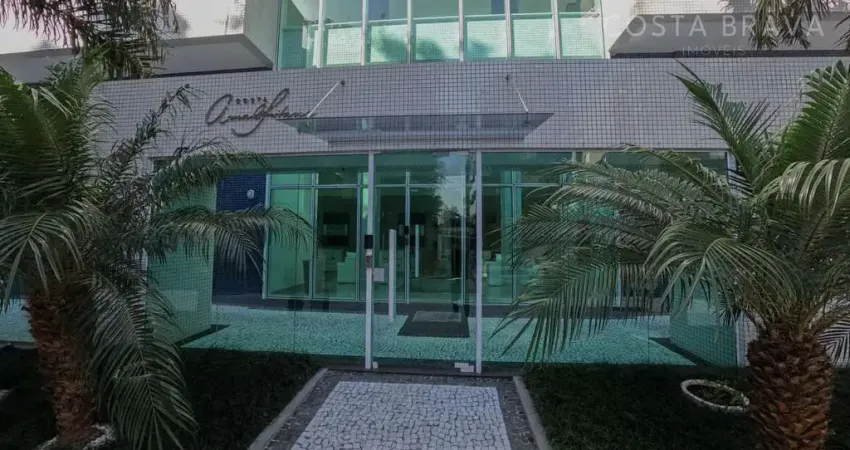 Apartamento luxuoso à beira-mar em Caiobá!