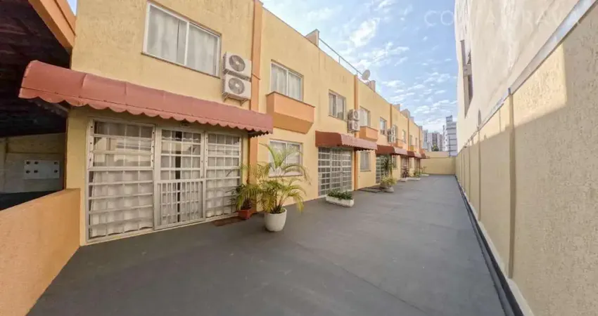 Casa com 3 quartos à venda na Avenida Londrina, 322, Caiobá, Matinhos