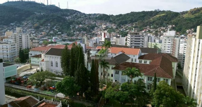 Apartamento com 2 quartos, Centro, Florianópolis - R$ 470 mil, Cod: 1641