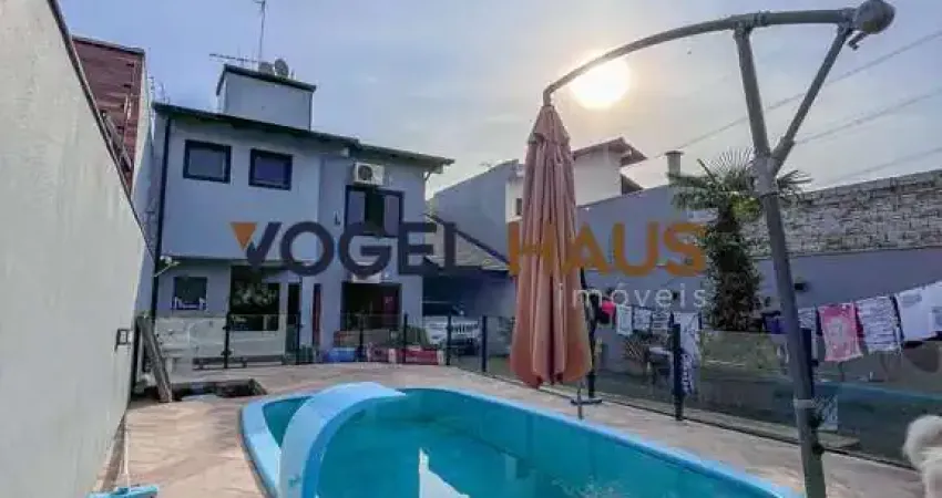 Sobrado à venda em Canoas, São José - 212m² - Área de lazer com Piscina