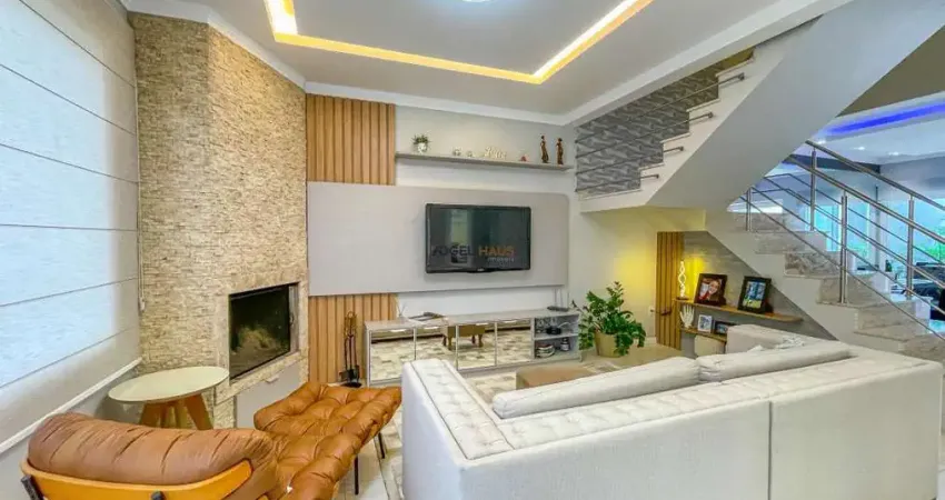 Sobrado com 222 m² de área privativa | 04 dormitórios sendo 01 suíte | Moinhos de Vento - Canoas.