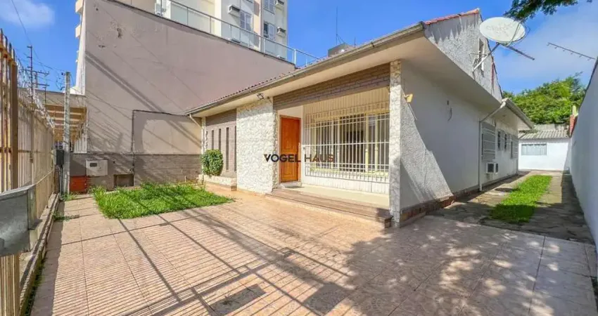Casa com 3 quartos à venda na Rua Alberto Torres, 36, Centro, Canoas