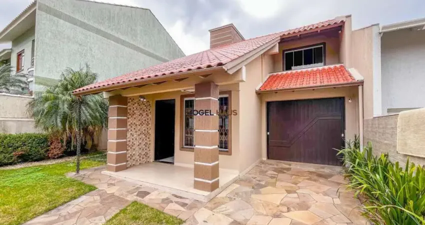 Sobrado com 3 Dormitórios, Piscina e Espaço Gourmet | Bairro Moinhos de Vento, Canoas