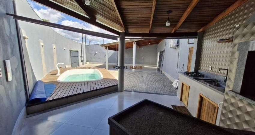 Casa térrea com piscina no bairro São José - Canoas