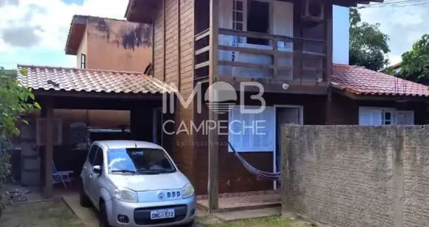 Casa com 3 quartos à venda na Rua José Elias Lopes, 137, Campeche, Florianópolis