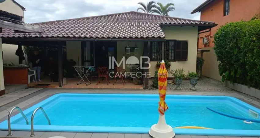 Casa com 3 quartos à venda na Rua dos Pinheiros, 62, Campeche, Florianópolis