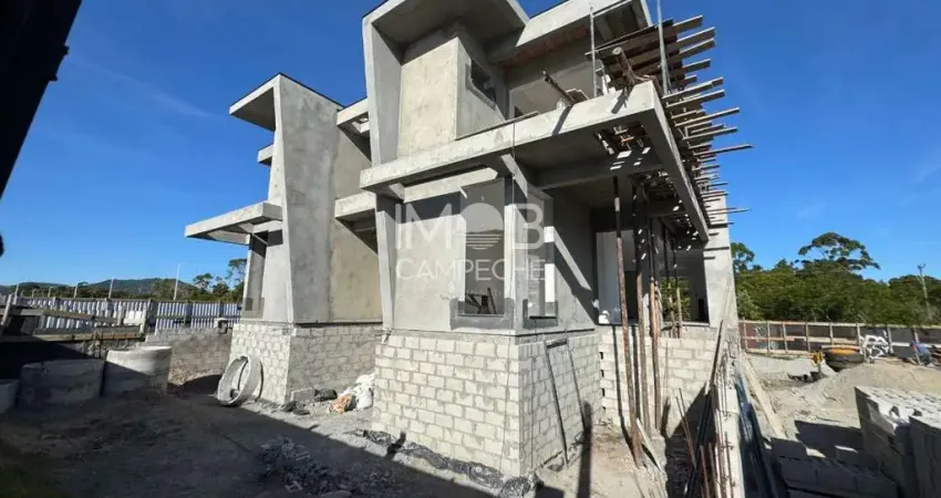 Casa com 3 quartos à venda na Rodovia Francisco Magno Vieira, 3, Campeche, Florianópolis