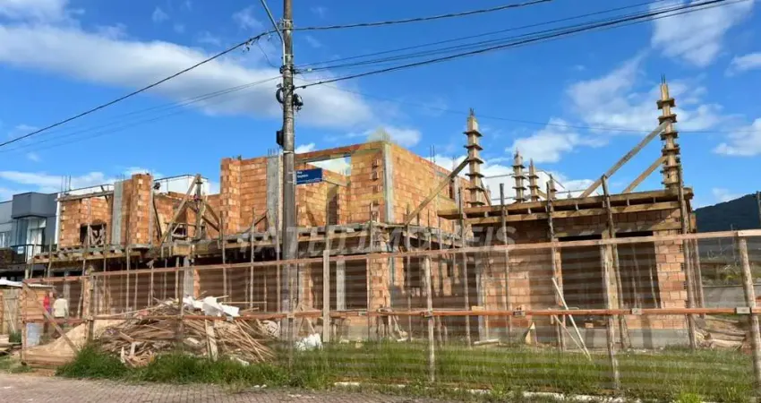 Casa para Venda em Florianópolis, São João do Rio Vermelho, 3 dormitórios, 2 suítes, 2 banheiros, 1 vaga