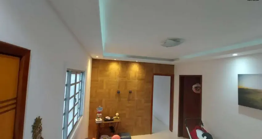 Casa à venda na Rua Benedito Alves da Silva, 154, Santana, São José dos Campos