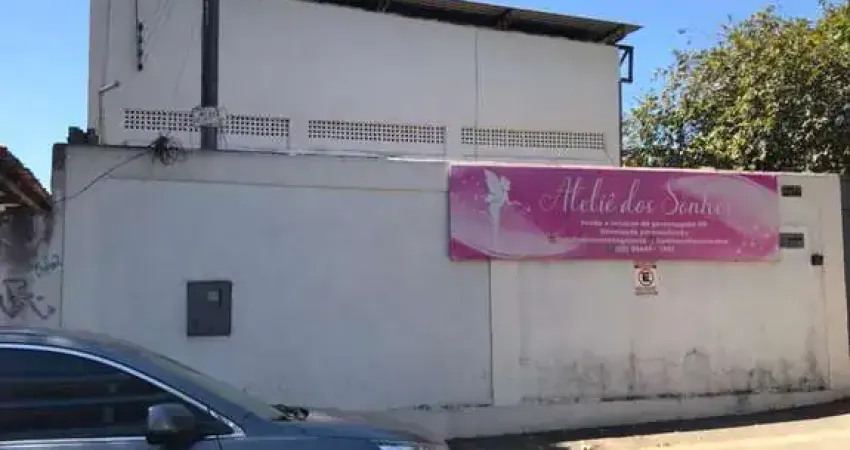 Galpão Comercial - Jd. América - Prox. Av. T-09 Galpão / Depósito à Venda, 230 por R$ 750.000 no setor Jardim América IN12150