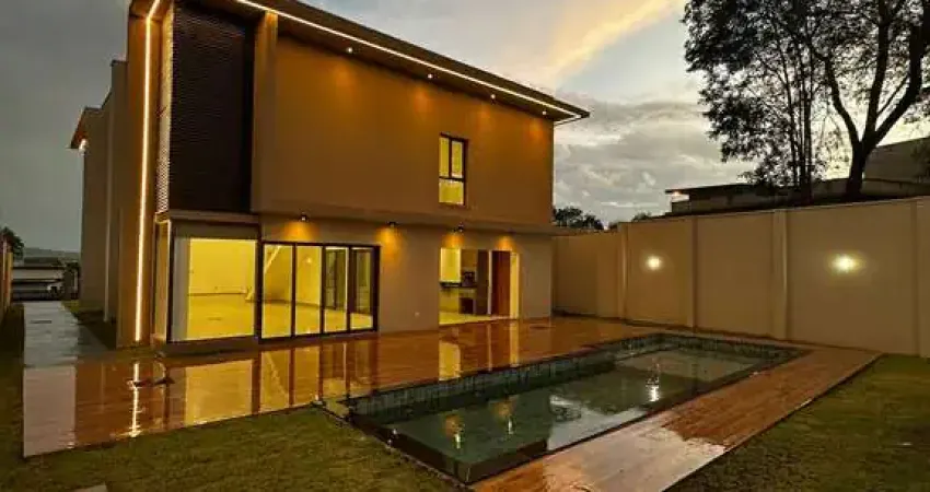 Casa no Portal do Sol Garden Sobrado com 4 Quarto(s) e 6 banheiro(s) à Venda, 351 por R$ 2.980.000 no setor Fazenda Gameleira AD12582