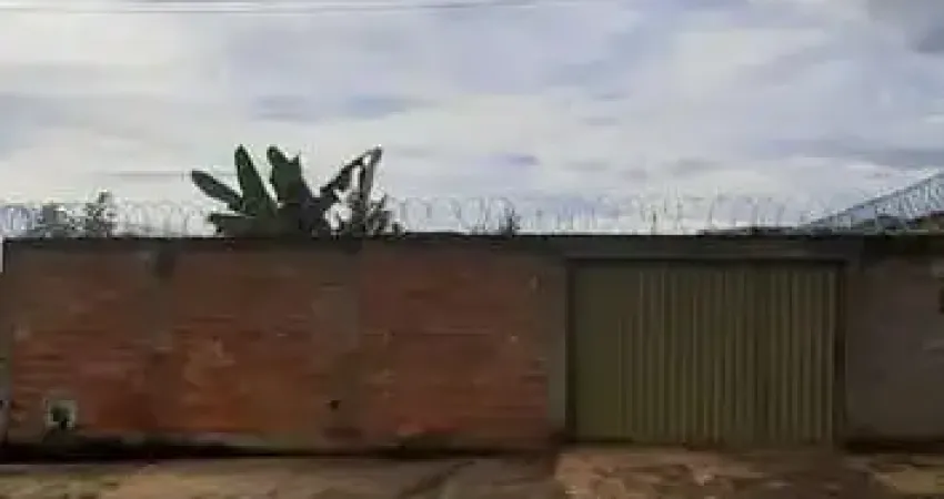 Lote murado com consertina  Lote à Venda, 250 por R$ 140.000 no setor Residencial Prado TA19289