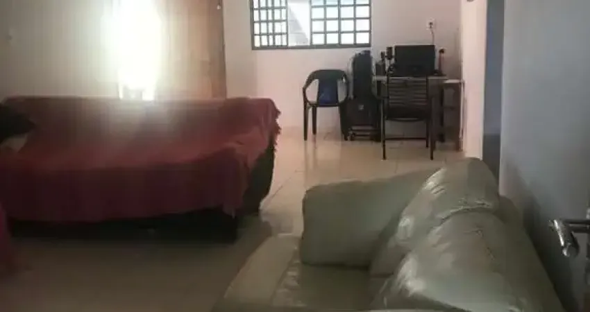casa 3/4 a venda jardim presidente Casa de Rua com 3 Quarto(s) e 3 banheiro(s) à Venda, 230 por R$ 650.000 no setor Setor Faiçalville AD19303