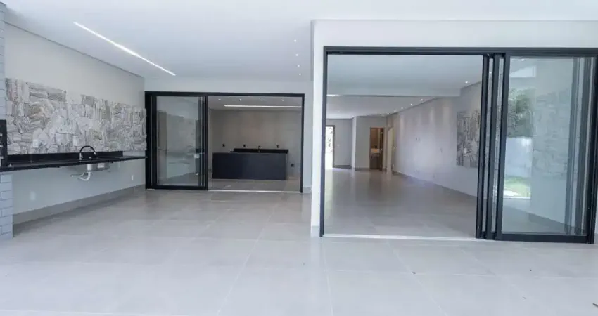 Casa Térrea Condomínio Villa Verde Residencial Casa em Condomínio com 3 Quarto(s) e 5 banheiro(s) à Venda, 257 por R$ 1.690.000 no setor Área Administrativa AX20283