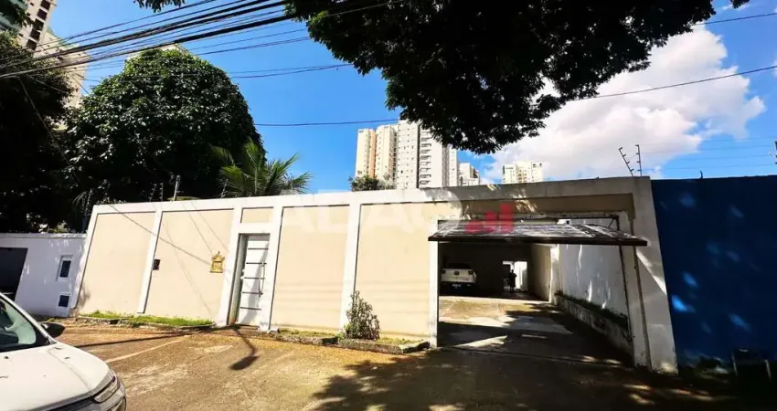 Casa para reforma ou comercio no Serrinha - 500 m²  Casa de Rua com 4 Quarto(s) e 6 banheiro(s) à Venda, 500 por R$ 3.500.000 no setor Serrinha AD20754