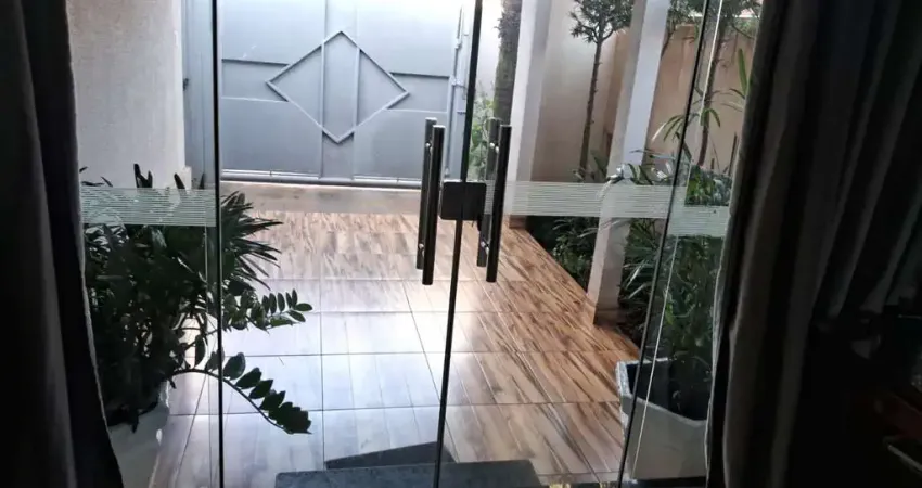 casa a venda Casa de Rua com 4 Quarto(s) e 3 banheiro(s) à Venda, 270 por R$ 1.000.000 no setor Jardim América Prolongamento A TA21321