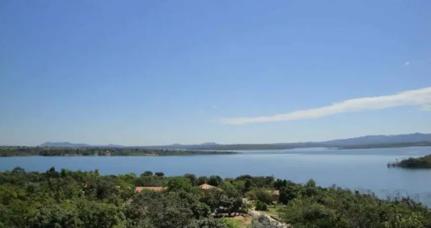 chacara às margens do Rio Maranhão em Niquelândia Chácara à Venda, 48000 por R$ 2.200.000 AD22071