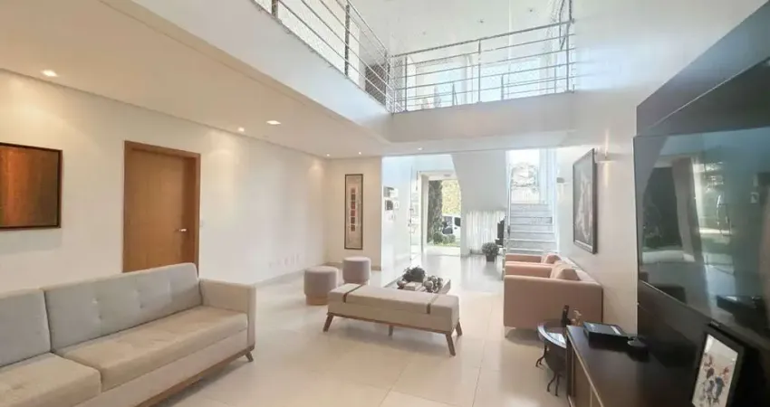 SOBRADO 290m² - 4 Suítes - JARDINS ATHENAS Casa em Condomínio com 4 Quarto(s) e 5 banheiro(s) à Venda, 290 por R$ 3.500.000 no setor Jardins Atenas AX22349