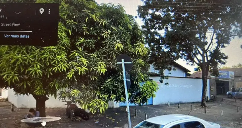 Casa Residencial Casa de Rua com 3 Quarto(s) e 2 banheiro(s) à Venda, 128.41 por R$ 450.000 no setor Setor Candida de Morais AD23323