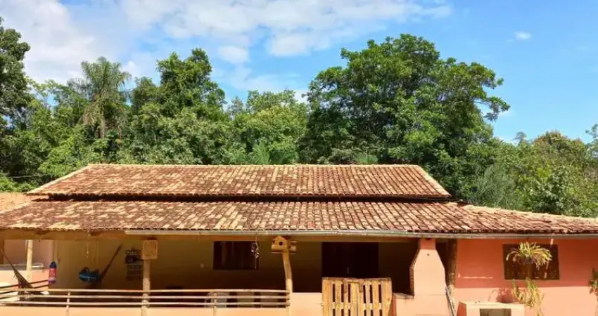 Chácara  12 mil m2 em Pirenópolis Goiás, 2,5 km da Cidade de Pirenópolis.  Chácara à Venda, 260 por R$ 1.200.000 AD23685