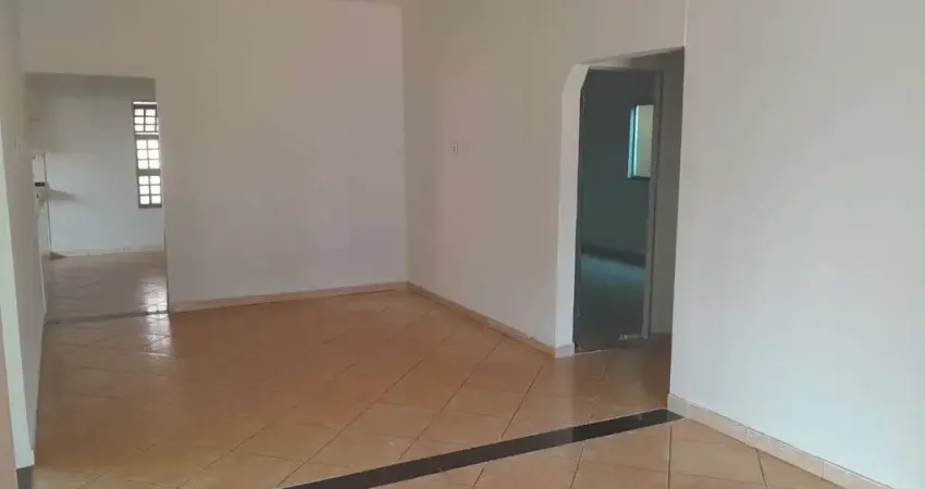 CASA GOIANIRA Casa de Rua com 4 Quarto(s) e 3 banheiro(s) à Venda, 310 por R$ 700.000 no setor Vila Verdes Mares AD23833