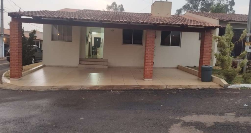 CASA EM CONDOMINIO NO RESIDENCIAL SOLAR VILLE Casa em Condomínio com 4 Quarto(s) e 2 banheiro(s) à Venda, 225 por R$ 850.000 no setor Residencial Solar Ville IN24172