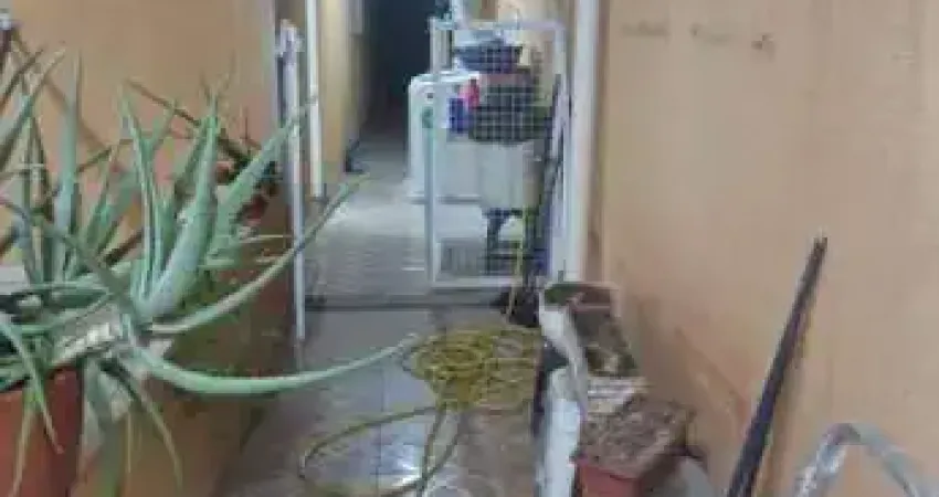 CASA COM 4 QUARTOS E DUAS KITNET Casa de Rua com 4 Quarto(s) e 3 banheiro(s) à Venda, 385 por R$ 600.000 no setor Jardim Planalto IN24816