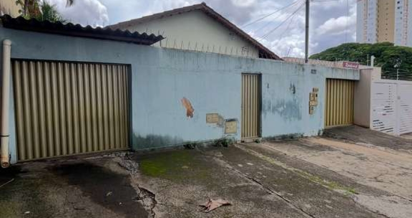 Casa no Setor Leste Universitario Casa de Rua com 7 Quarto(s) e 2 banheiro(s) à Venda, 150 por R$ 700.000 no setor Setor Leste Universitário AD25048