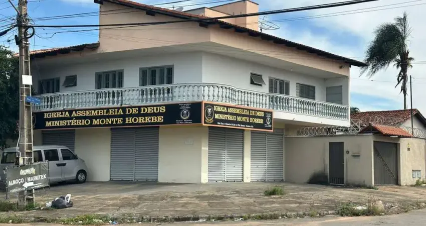 Sobrado com Ponto Comercial Sobrado com 4 Quarto(s) e 3 banheiro(s) à Venda, 292.59 por R$ 700.000 no setor Vila Morais AD25682
