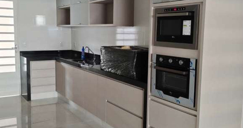Casa Parque Atheneu  Casa de Rua com 3 Quarto(s) e 2 banheiro(s) à Venda, 117 por R$ 590.000 no setor Parque Atheneu IN26062