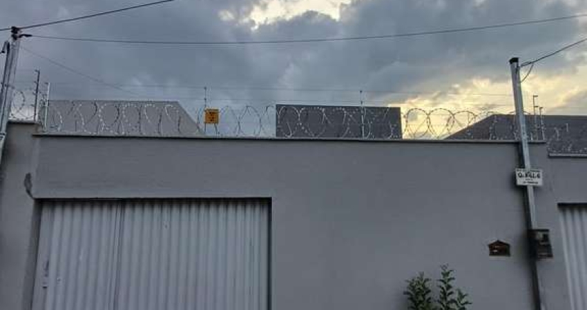 CASA 2 QTS, 1 SUITE E ÁREA CHURRASQUEIRA, JD, PAMPULHA PRÓXIMO A MABEL E BR 153 Casa de Rua com 2 Quarto(s) e 3 banheiro(s) à Venda, 92.3 por R$ 338.900 no setor Setor Pampulha AD26608