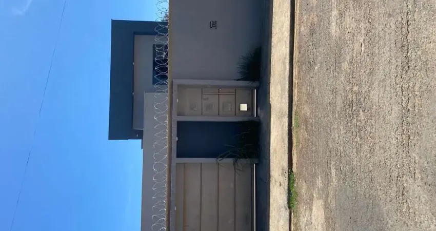 CASA SANTA FÉ 1 Casa de Rua com 3 Quarto(s) e 3 banheiro(s) à Venda, 127 por R$ 560.000 no setor Residencial Santa Fé I VN27432